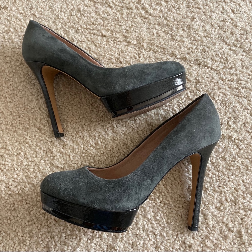 Vince Camuto Gray Suede Pumps 8.5